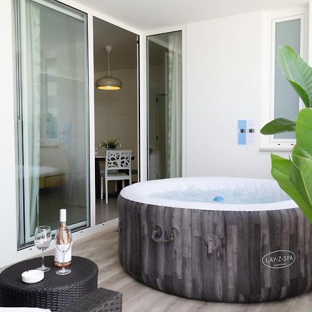Apulialux Polignano High Class / Jacuzzi + Parking Leilighet Polignano a Mare Eksteriør bilde